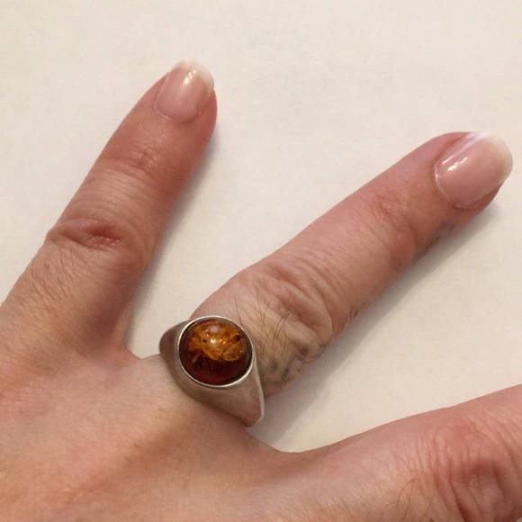 🍭SHELLY🍭Very old Artisan Amber ring in sterling silver (Size 5) - Picture 4 of 11